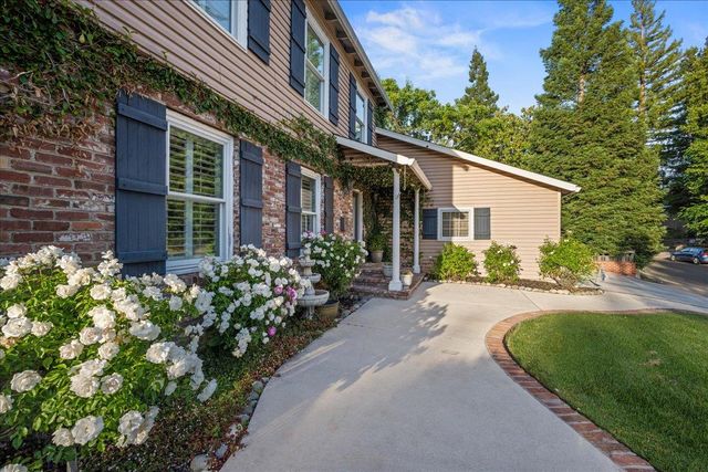 5065 Cocoa Palm Way, Fair Oaks, CA 95628
