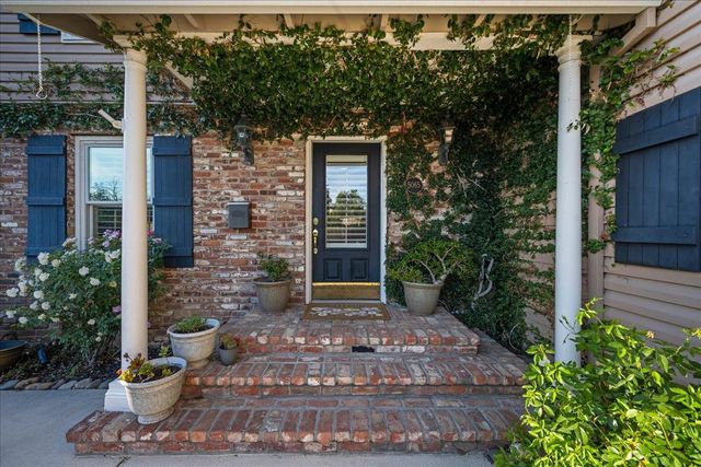 5065 Cocoa Palm Way, Fair Oaks, CA 95628
