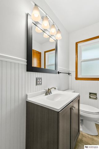 6226 Oak Street, Omaha, NE 68106