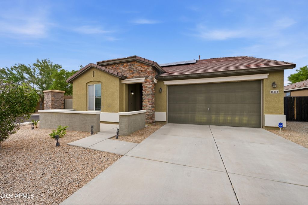 16152 W Desert Flower Drive, Goodyear, AZ 85395 — photo 2