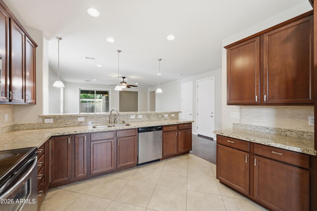 16152 W Desert Flower Drive, Goodyear, AZ 85395 — photo 4