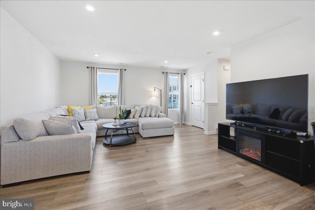 24-L WENDOWSKI ST, Beverly, NJ 08010
