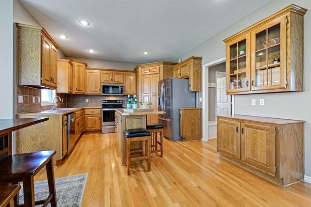 12132 S Redbud Lane, Olathe, KS 66061