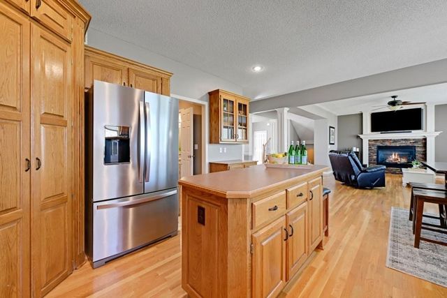 12132 S Redbud Lane, Olathe, KS 66061