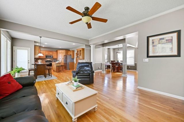 12132 S Redbud Lane, Olathe, KS 66061