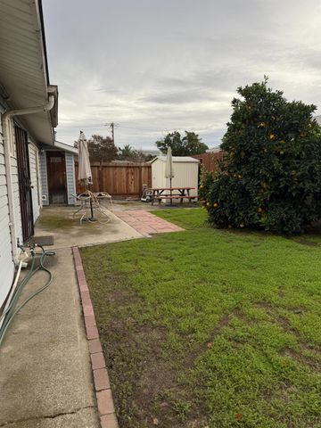 16439 Carleta Pl, Lathrop, CA 95330