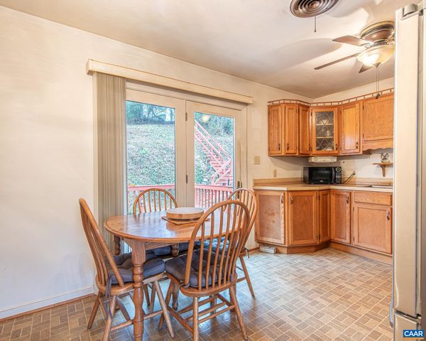 1211 HOLMES AVE, Charlottesville, VA 22901