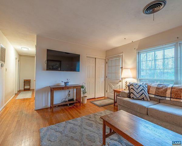 1211 HOLMES AVE, Charlottesville, VA 22901