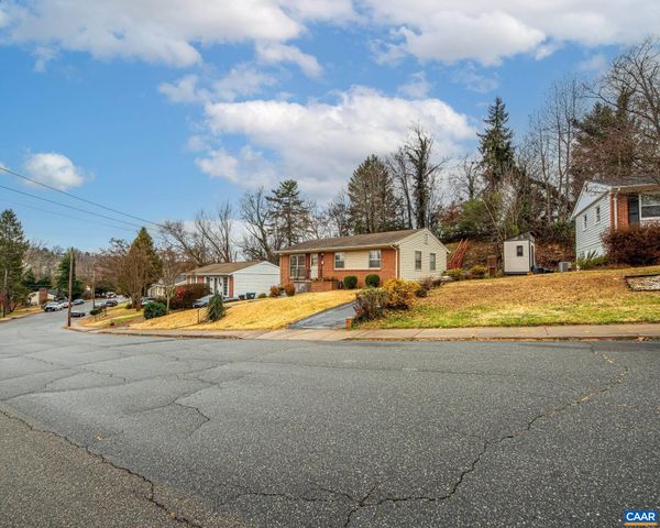 1211 HOLMES AVE, Charlottesville, VA 22901