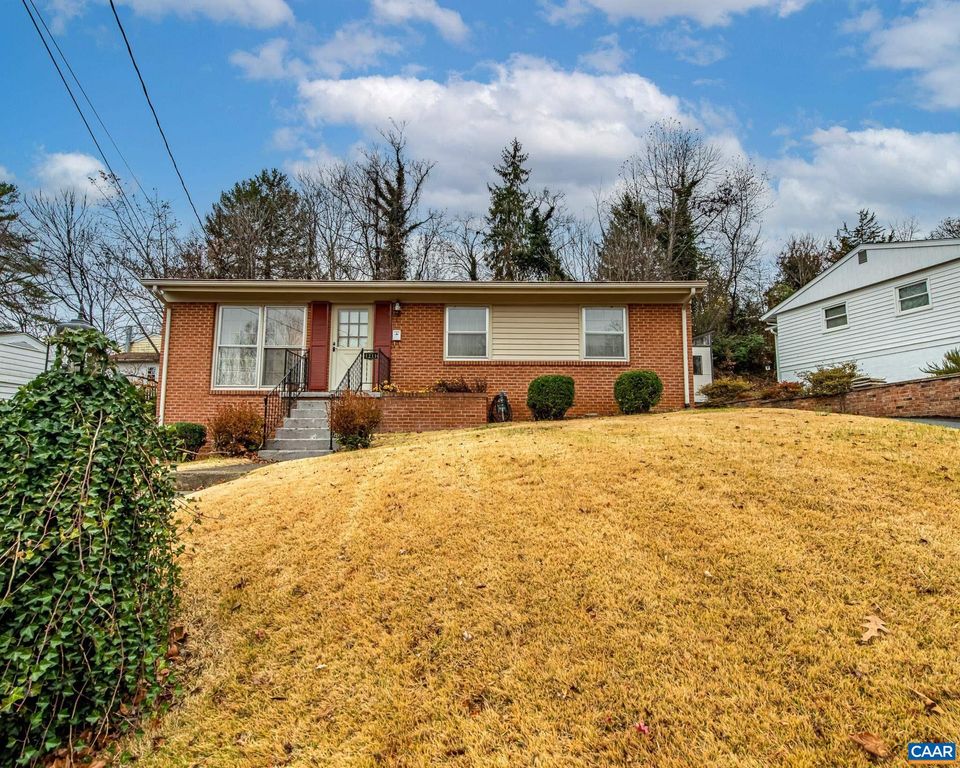 1211 HOLMES AVE, Charlottesville, VA 22901