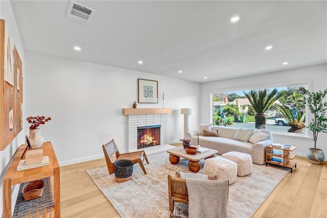 3811 S Norton, Los Angeles, CA 90008