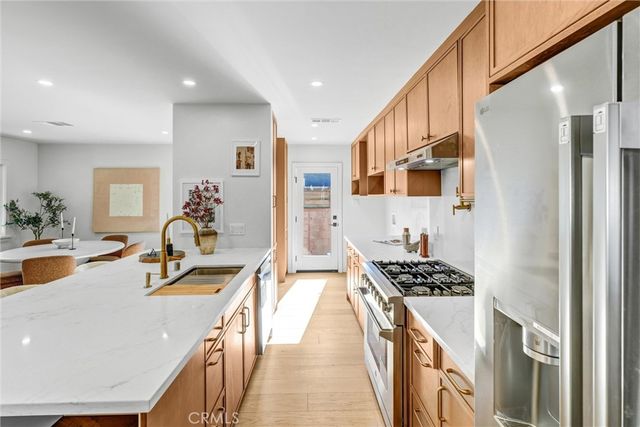 3811 S Norton, Los Angeles, CA 90008