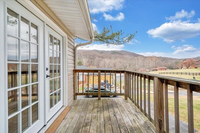 58 Lakeland CIR, Troutville, VA 24175