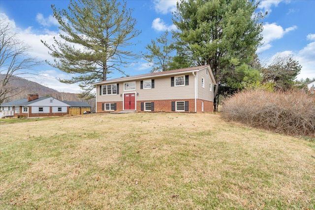 58 Lakeland CIR, Troutville, VA 24175