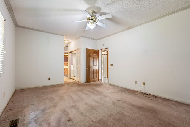 912 NW 9th Street, Bentonville, AR 72712