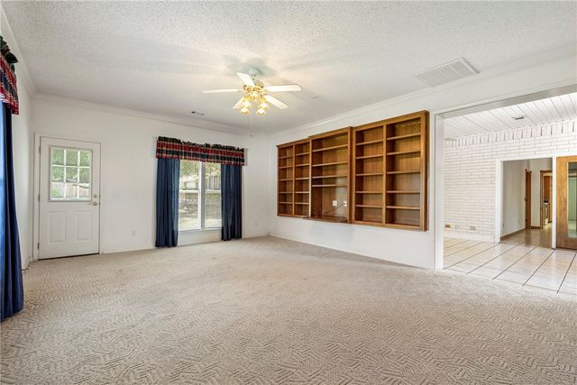 912 NW 9th Street, Bentonville, AR 72712