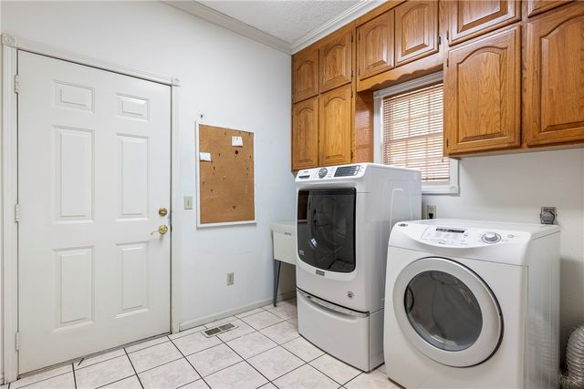 912 NW 9th Street, Bentonville, AR 72712