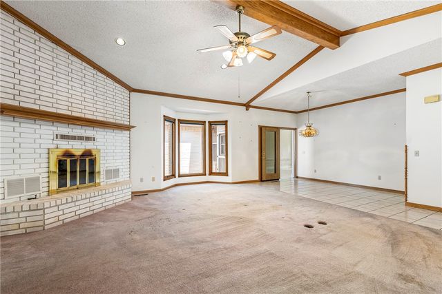 912 NW 9th Street, Bentonville, AR 72712