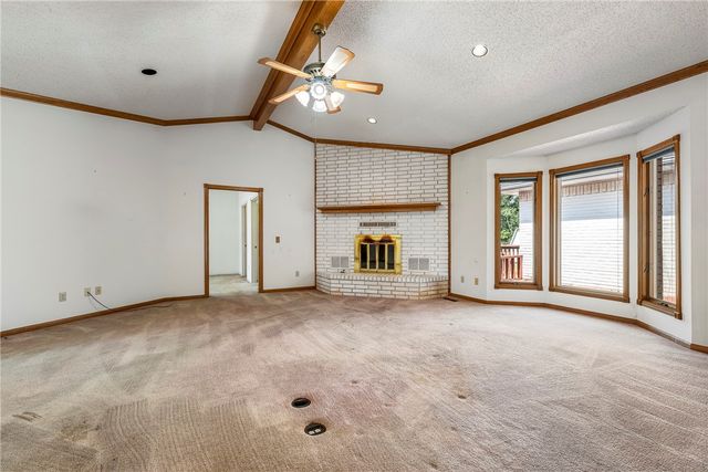 912 NW 9th Street, Bentonville, AR 72712