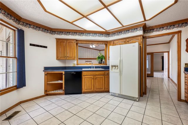 912 NW 9th Street, Bentonville, AR 72712