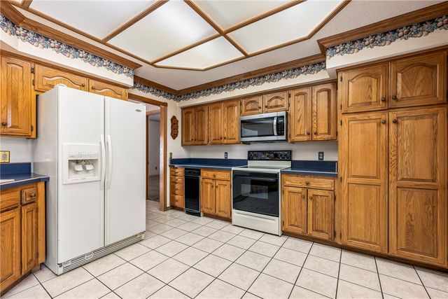 912 NW 9th Street, Bentonville, AR 72712