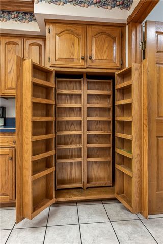 912 NW 9th Street, Bentonville, AR 72712