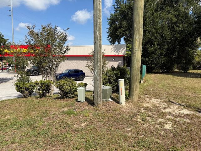 121 W LEMON STREET, Lady Lake, FL 32159