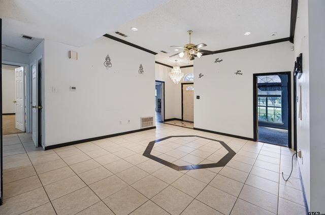 12013 County Road 4163, Tyler, TX 75704