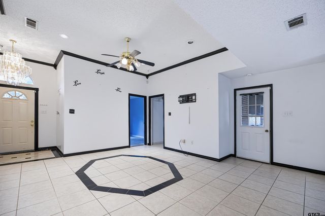 12013 County Road 4163, Tyler, TX 75704