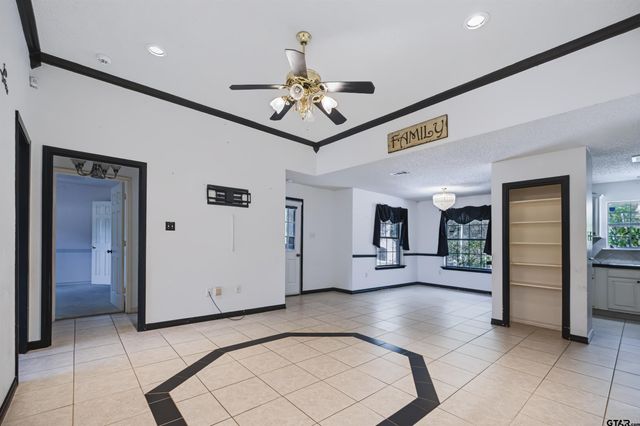 12013 County Road 4163, Tyler, TX 75704