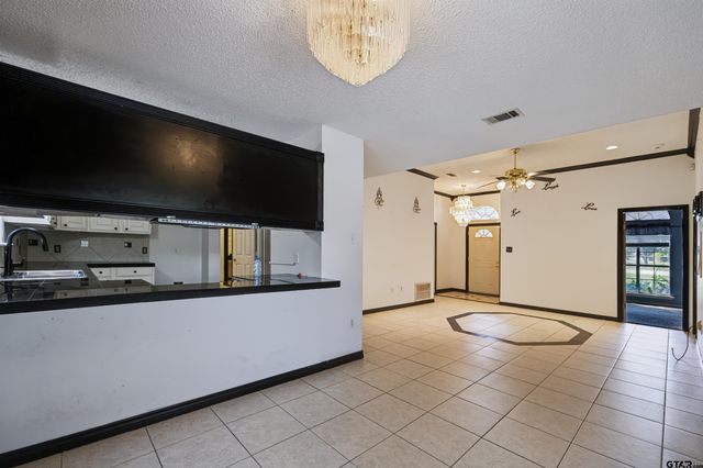 12013 County Road 4163, Tyler, TX 75704