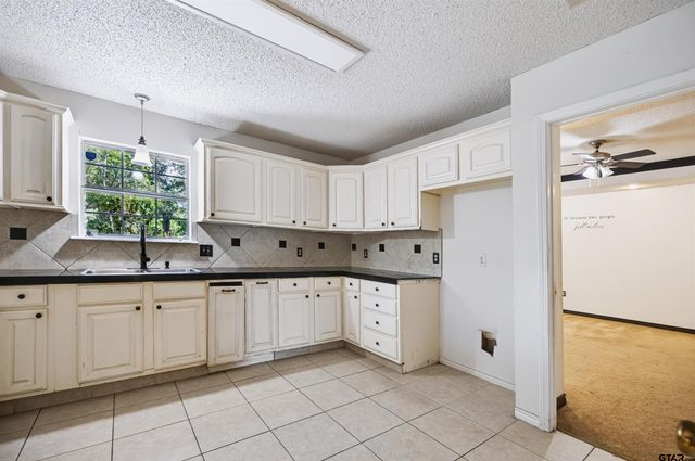 12013 County Road 4163, Tyler, TX 75704