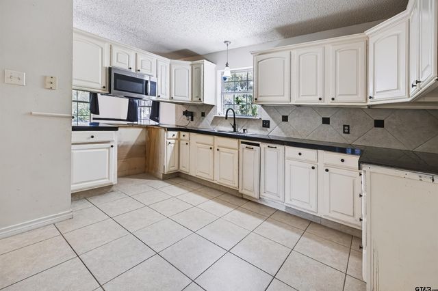 12013 County Road 4163, Tyler, TX 75704