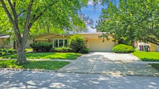 1028 W Ohio Street, Glenwood, IL 60425