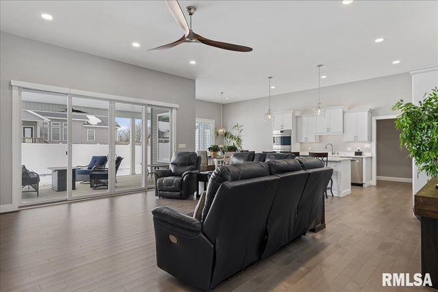 2813 RICHARDSON Drive, Springfield, IL 62711