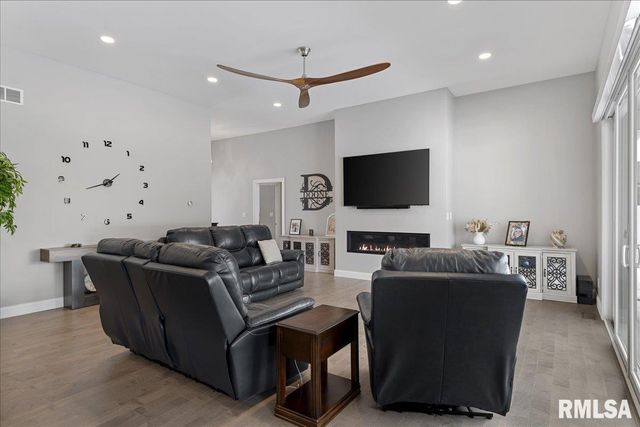 2813 RICHARDSON Drive, Springfield, IL 62711