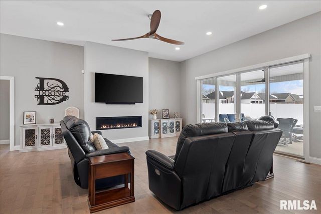 2813 RICHARDSON Drive, Springfield, IL 62711