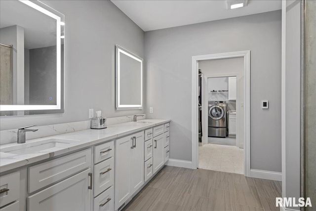 2813 RICHARDSON Drive, Springfield, IL 62711