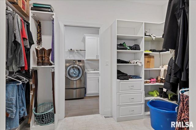 2813 RICHARDSON Drive, Springfield, IL 62711