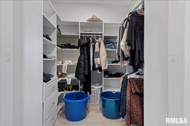 2813 RICHARDSON Drive, Springfield, IL 62711