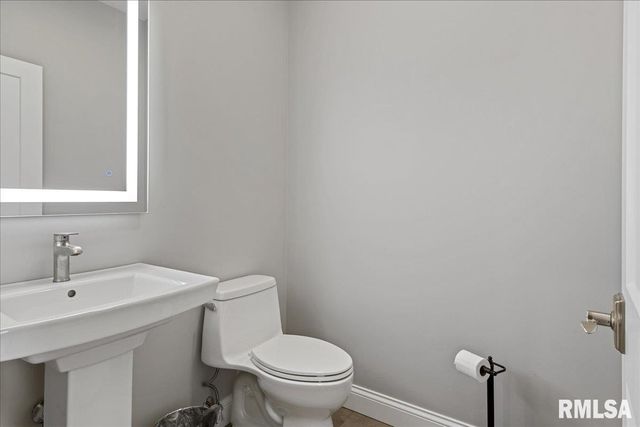 2813 RICHARDSON Drive, Springfield, IL 62711