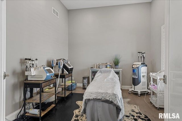 2813 RICHARDSON Drive, Springfield, IL 62711