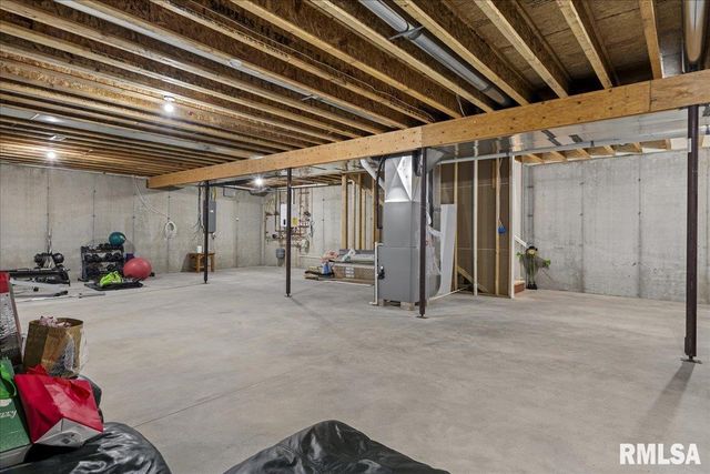 2813 RICHARDSON Drive, Springfield, IL 62711