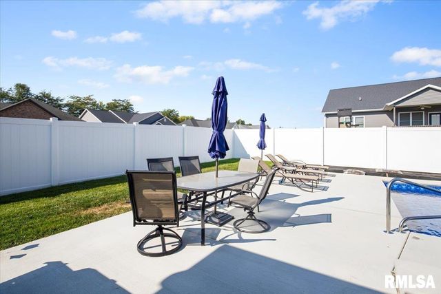 2813 RICHARDSON Drive, Springfield, IL 62711