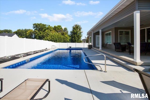 2813 RICHARDSON Drive, Springfield, IL 62711