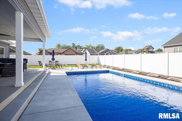 2813 RICHARDSON Drive, Springfield, IL 62711