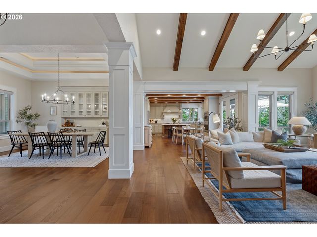 2605 LORINDA Ln, West Linn, OR 97068
