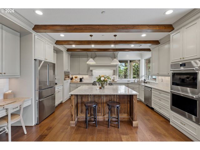 2605 LORINDA Ln, West Linn, OR 97068