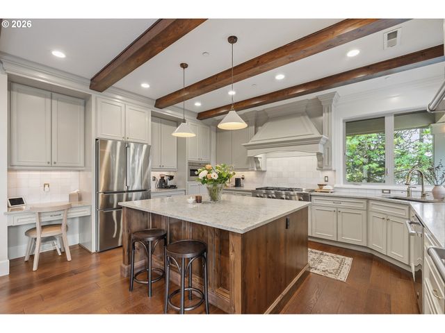 2605 LORINDA Ln, West Linn, OR 97068
