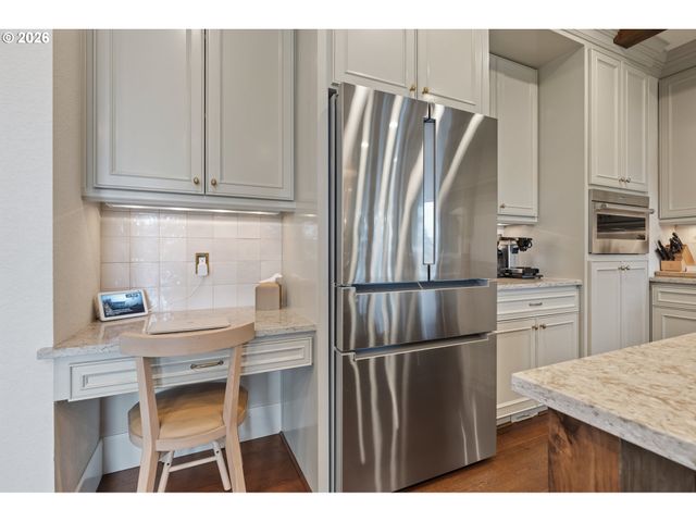 2605 LORINDA Ln, West Linn, OR 97068